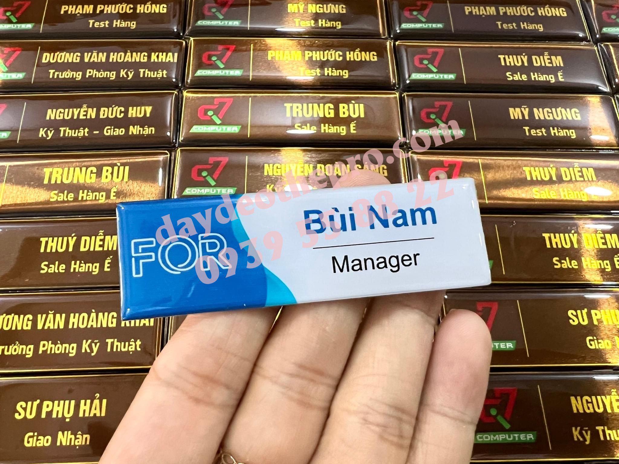 Thẻ tên kim loại Thẻ tên kim loại